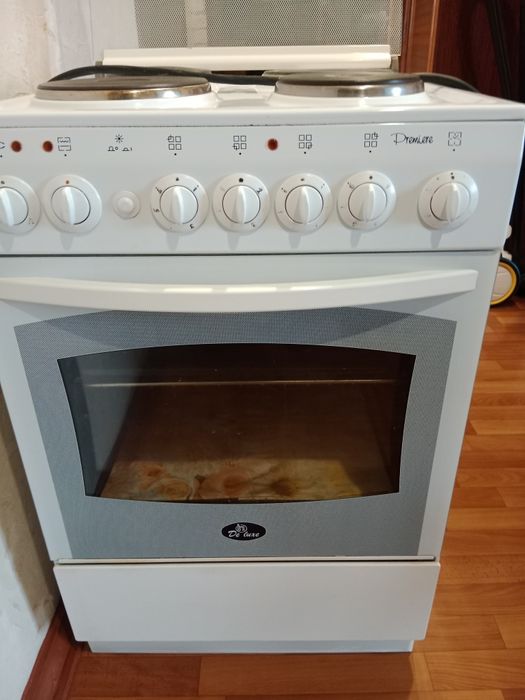 Продам электроплиту.