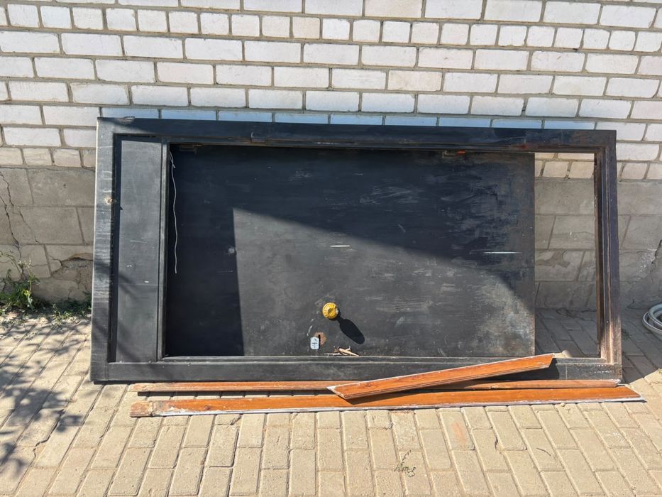 Продается Дверь железная