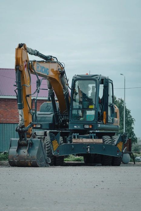 Экскаватор колесный.  Экскаватор 3в1