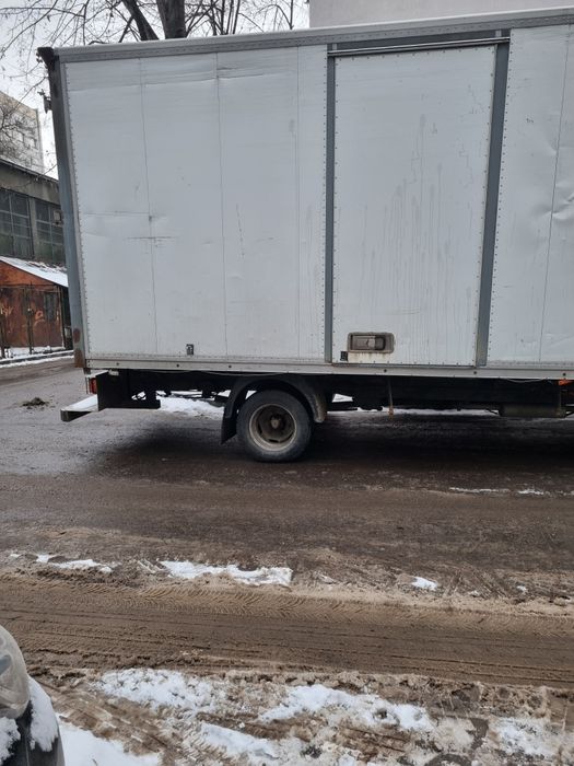 Mașina Mecedes spireter