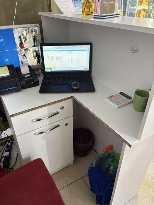 База и ноутбук продается