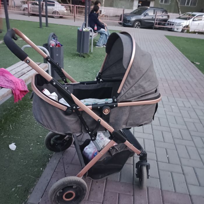 Коляска прогулочная.