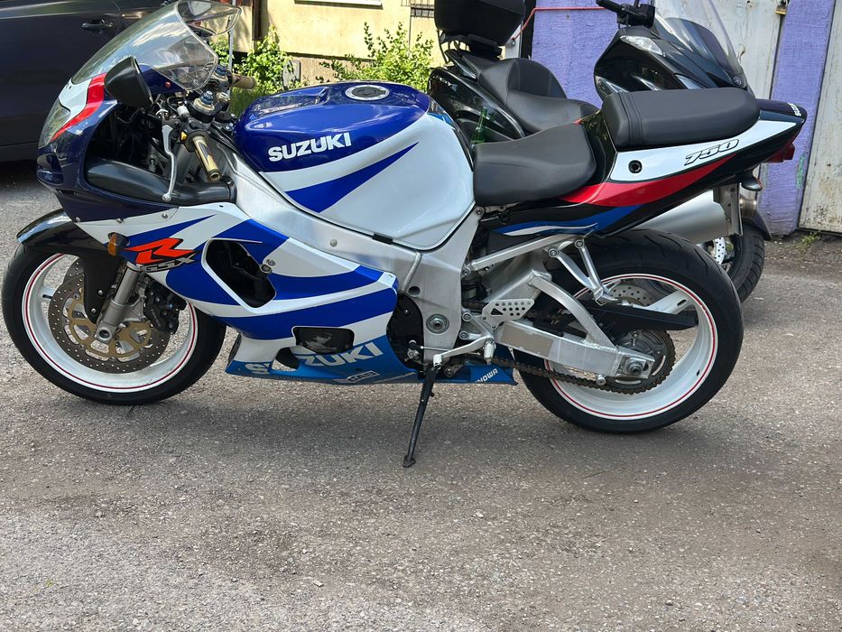 Сузуки GSXR 750 K2