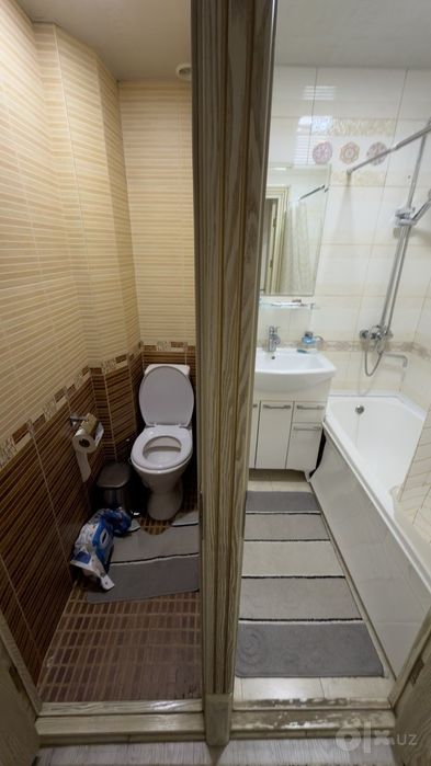 Продается 3-комнатная квартира 74 кв м² Юнусабад-15 квартал