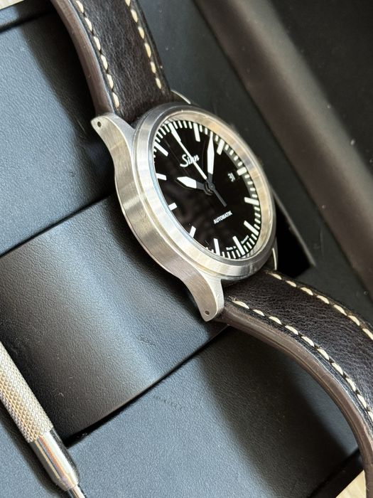 Ceas automatic Sinn 556 i curea de piele