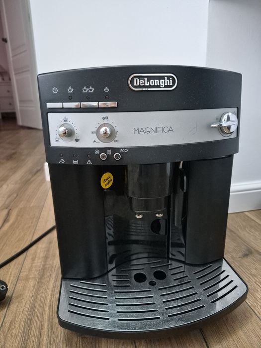 Espressor cafea boabe Delonghi ( defect !)