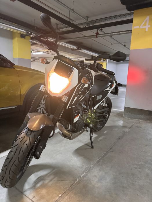 Мотоциклет KTM 690 Duke