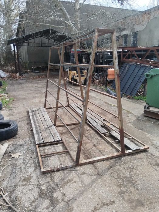 Пирамида за дограма