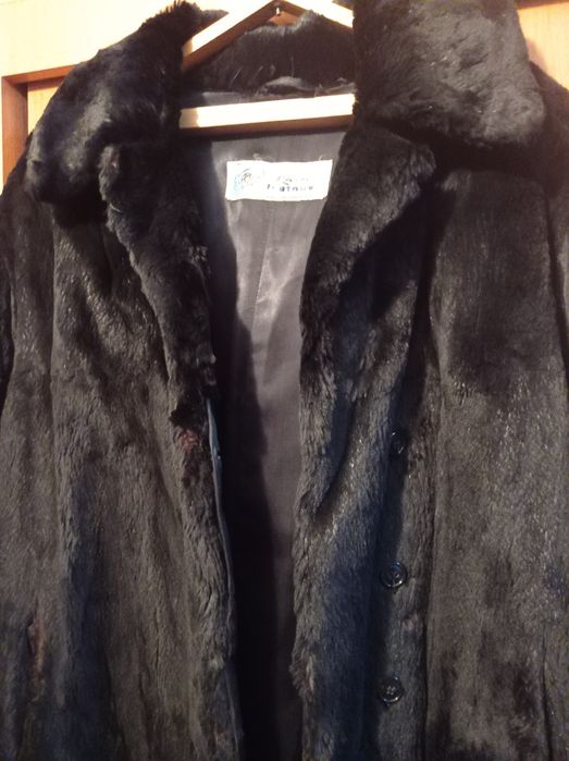 Продам женскую шубу