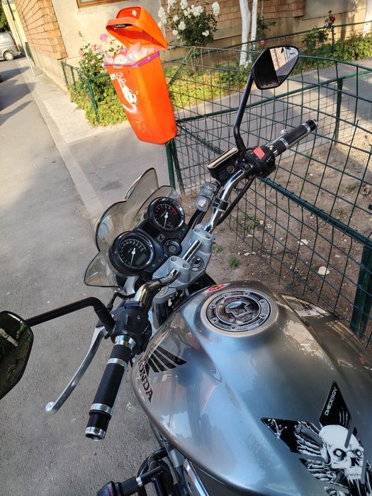 Honda Hornet 900 cc injecție