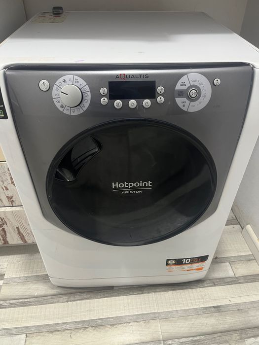 Mașină de spălat Ariston Hotpoint cu uscător