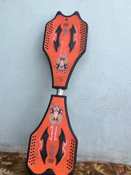 Роллерсёрф (скейт на двух колесах)