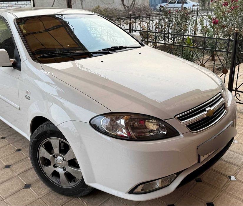 Gentra 3 avtomatkarobka sotiladi srochna!