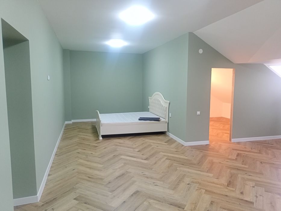 Сдается Впервые 2 ком кв район Батыс 2,Два уровня