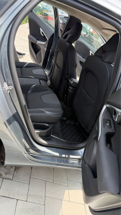 VOLVO V40 2017 — imagine 5