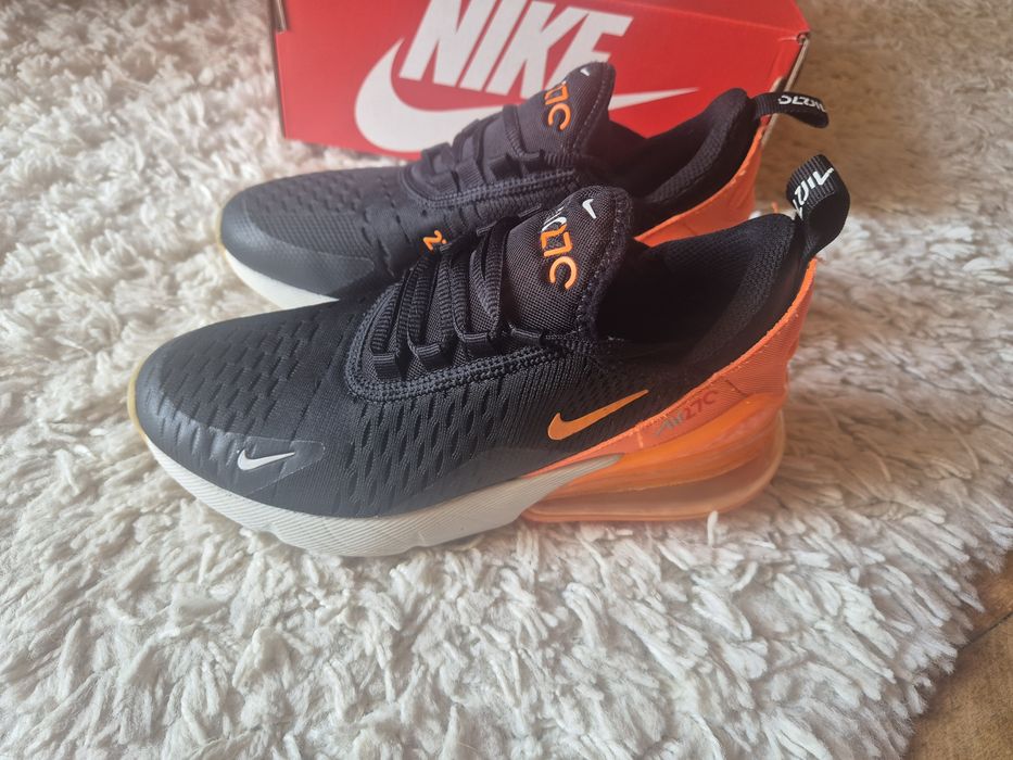Детски маратонки Nike AIR MAX 270