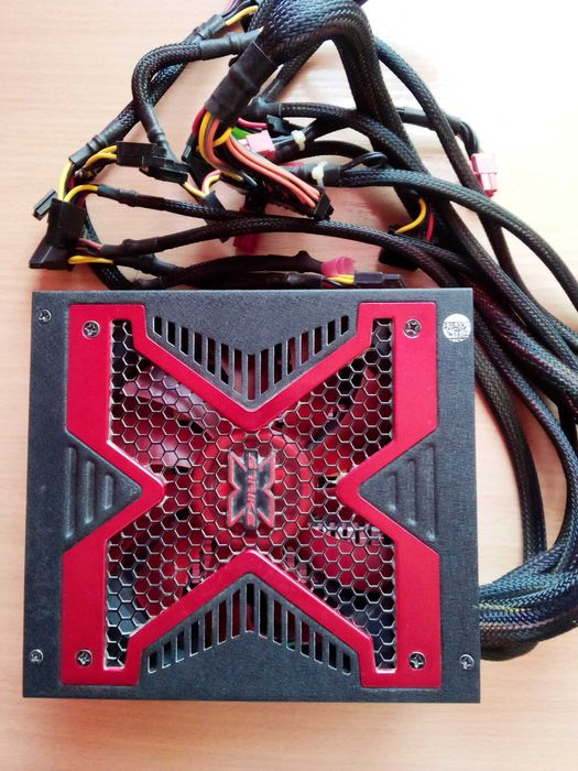 Продам! блок питания: Aerocool