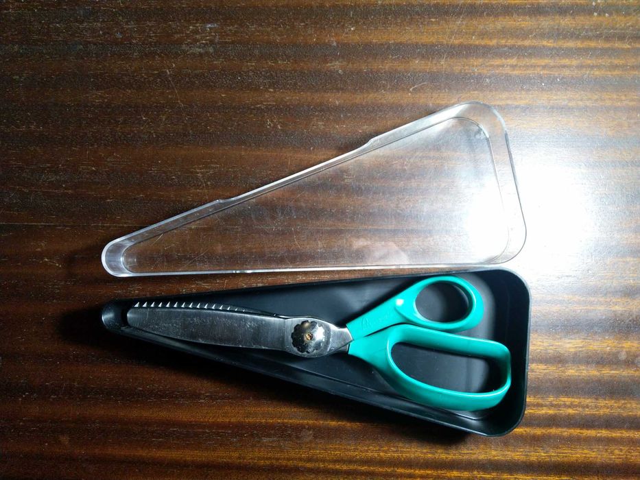 Шивашки ножици зиг заг