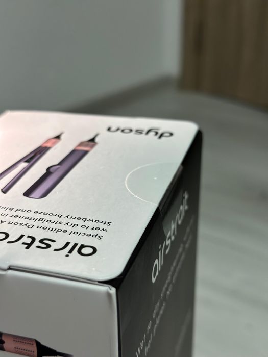 Placa Dyson Airstrait HT01 Jasper Plum noua. Ideal cadou