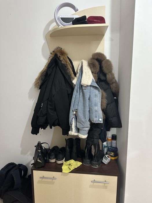 Прихожка сатылады срочно 20000к