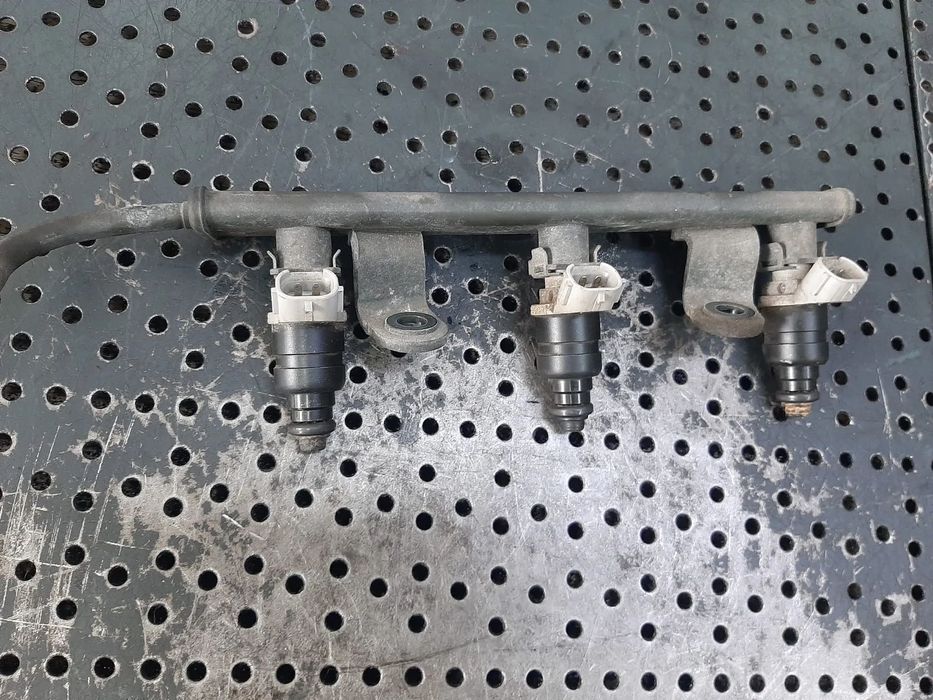 rampa cu injectoare 13491080  1.1b mitsubishi colt 6