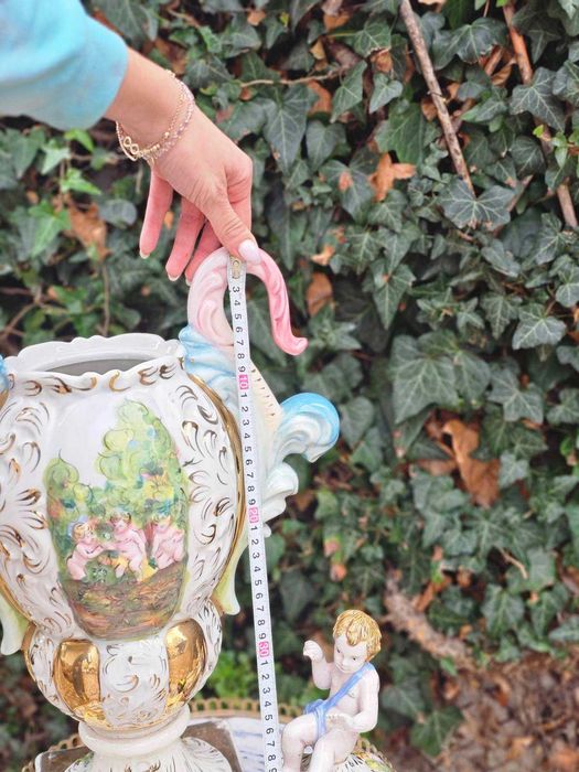 Комплект порцеланова урна и ваза - Capodimonte