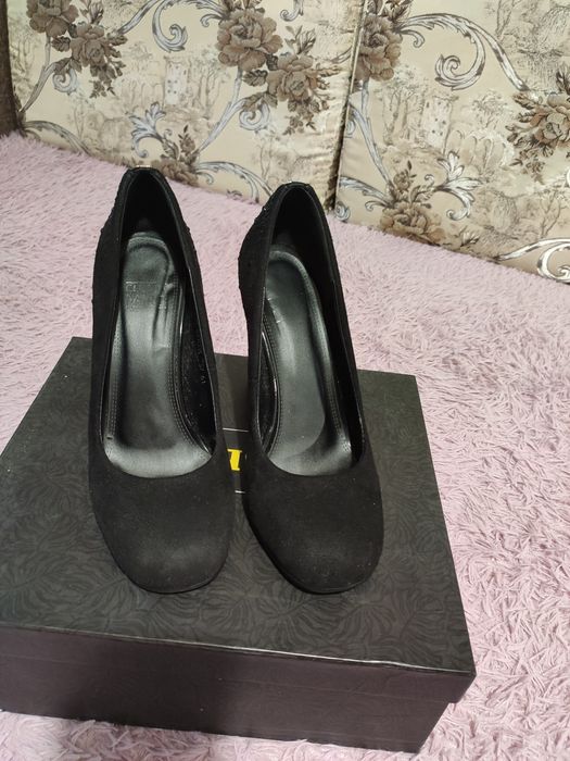 Туфли замша на каблуке