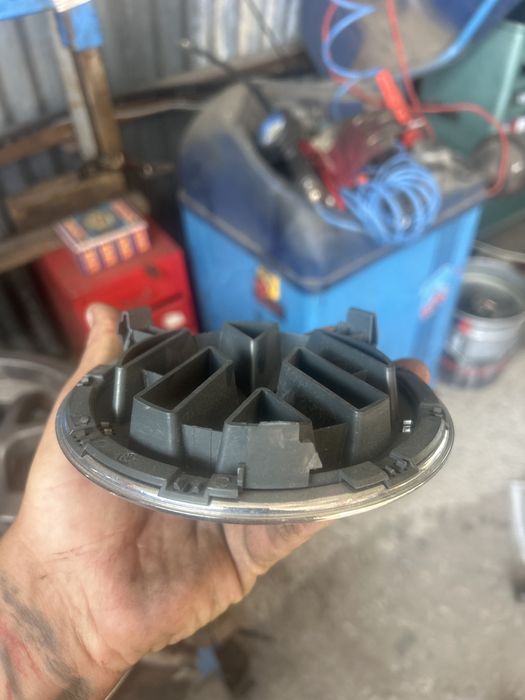 Емблема VW Passat 6