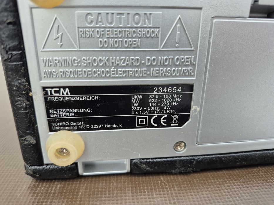 Vând Radio  marca TCM   , model de Luxe made in Germany Functional 

- Carcasele prezinta uzura ,exfoliere,zgirieturi, bucati lipsa. 

- radio   a fos