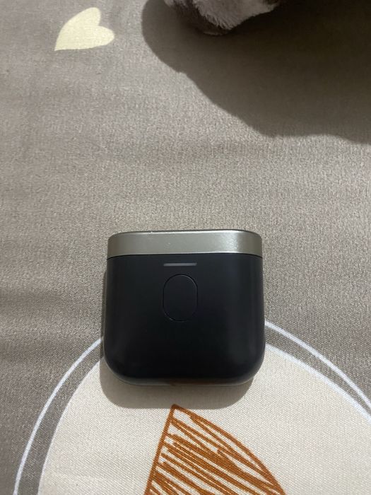 Căsti bowers&wilkins model p17 castile arata bine au cateva  zgarieturi pe carcasa dar in rest nu au nimic  pretul este negociabil predare personala
