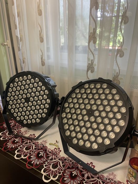 Proiectoare LED PAR profesionale YR-1190 RGBW DMX