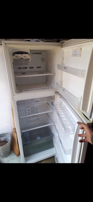 Холодильник Samsung