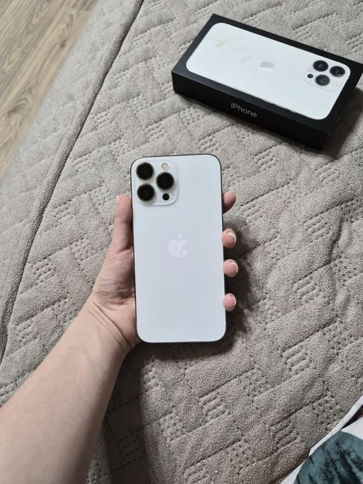 Продам iPhone 13 Pro Max