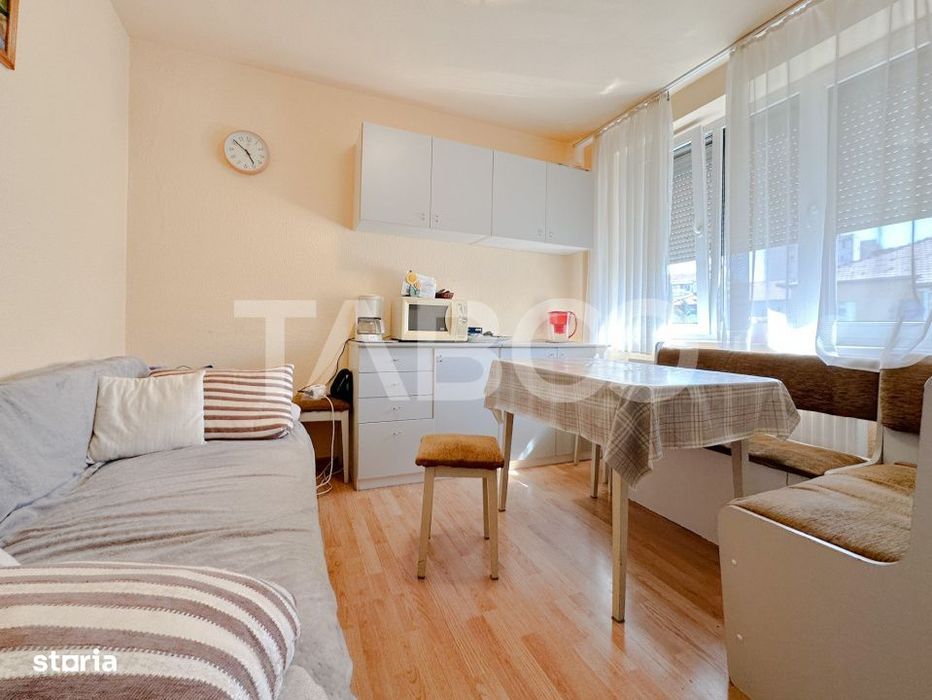 Apartament de vanzare 2 camere 48mp mobilat utilat zona Mihai Viteazul — fotografia 1