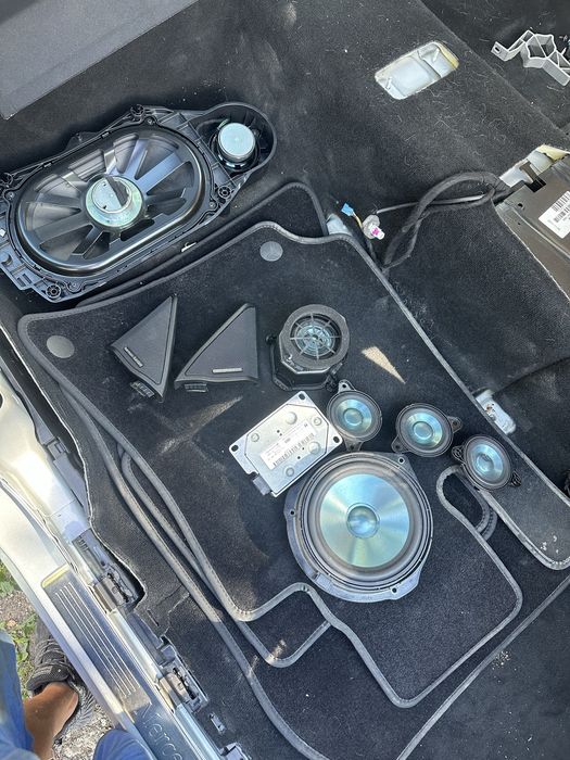 Озвучение Harmann Kardon Mercedes E class W212
