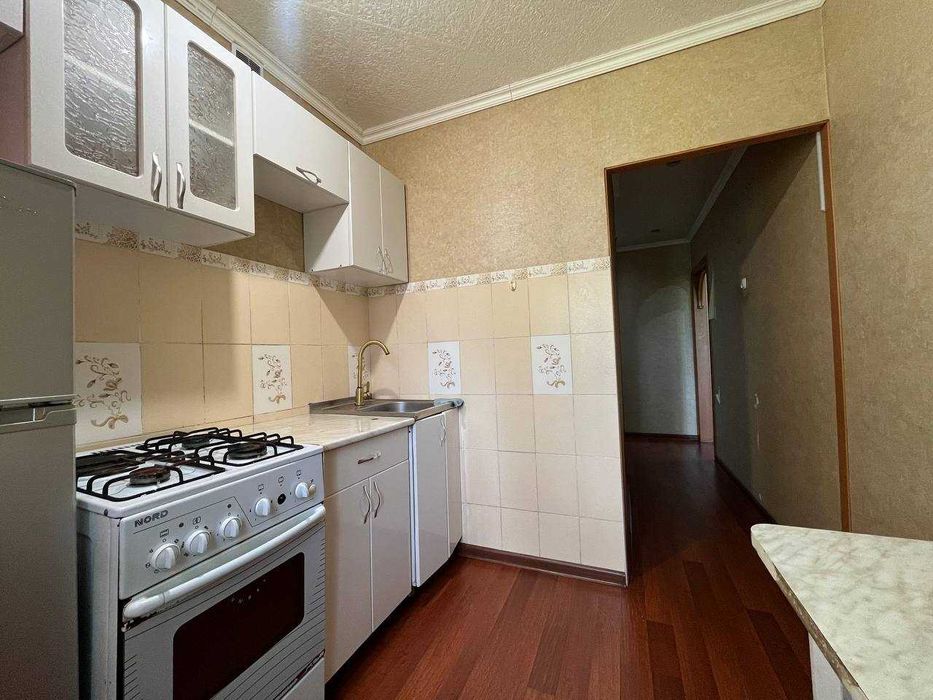 Продаётся 2х, в хорошем районе, 6 мкр, Панельный дом