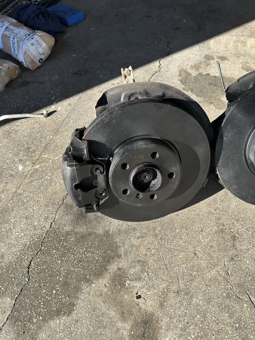 Fuzeta stanga fata BMW X5 E53 fuzeta dreapta fata BMW X5 E53