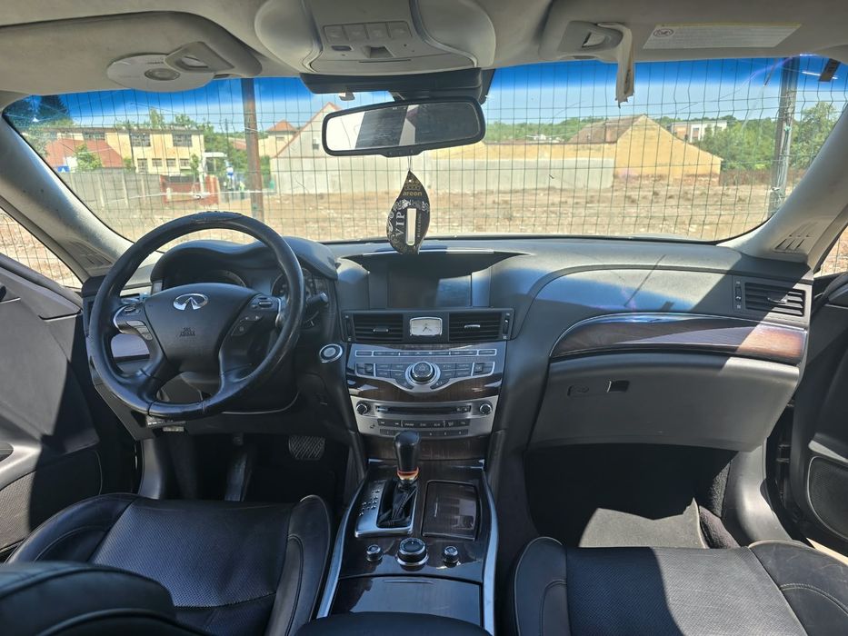 INFINITI M30 2011 — imagine 2