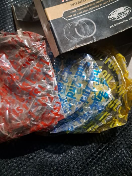 Запчасти  по двигателю