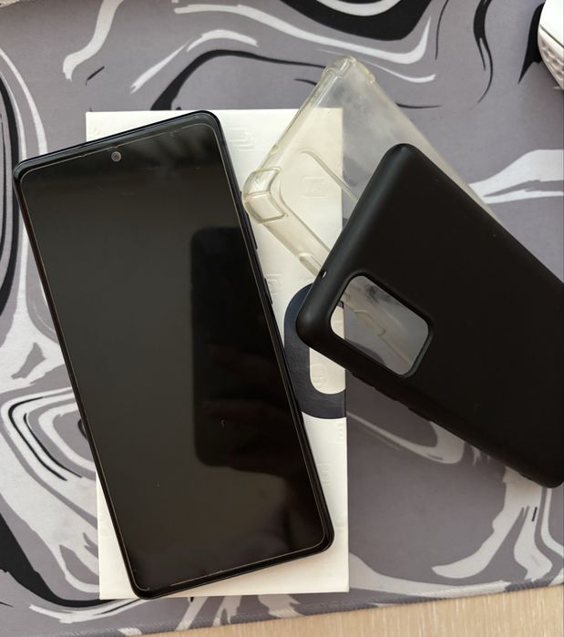 Телефон Samsung Galaxy S20 FE