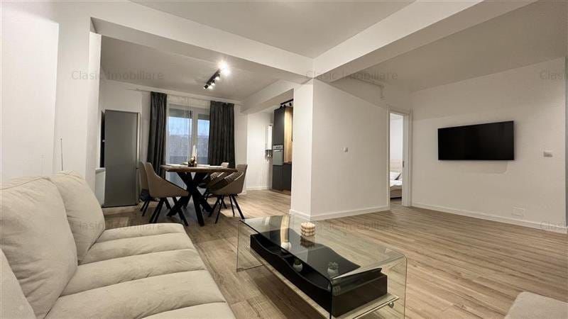 Închiriez apartament 2 cam.