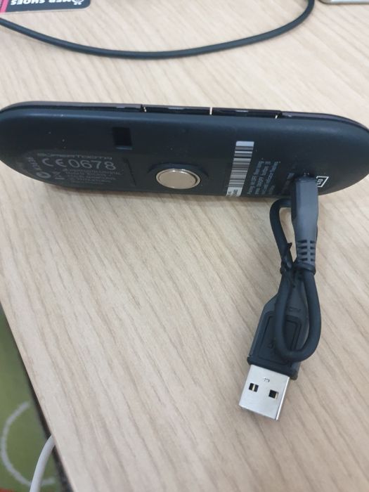 Kit bluetooth hands free masina. Pret 80 lei