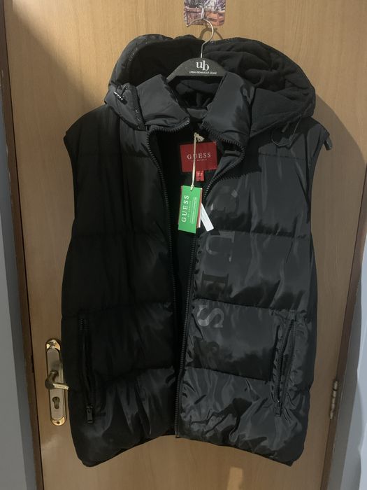 Мъжко елече Guess