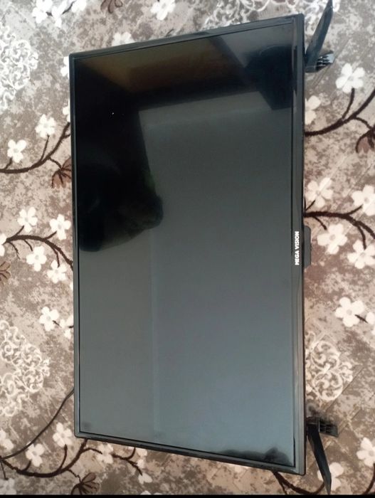 Tv megavision funcțional cu telecomanda