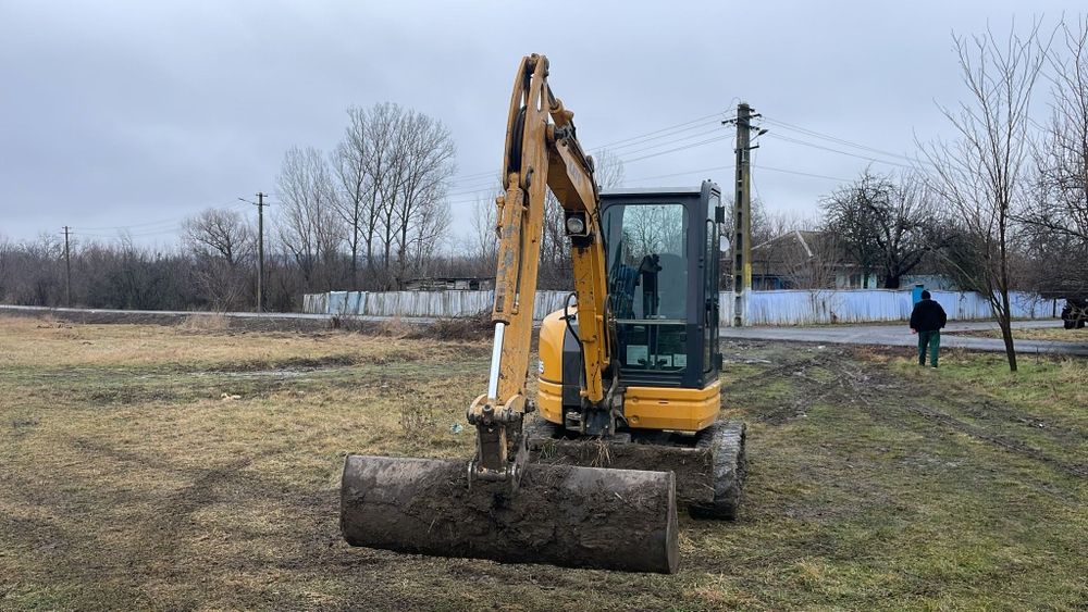 Se vinde Excavator Hitachi ZaXis 170W si Mini-excavator KATO 3,5t
