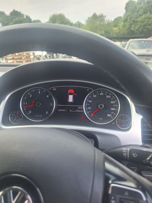 VW Touareg 3.0 TDI V6 , CAS motor ,239 к.с. , 5 броя на части