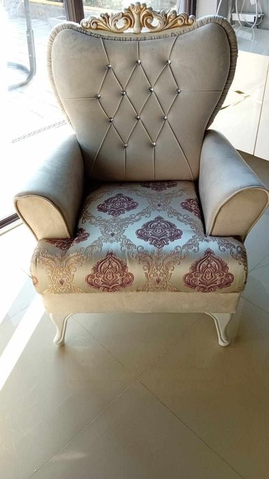 De vanzare canapea cu 2 fotolii extensibile