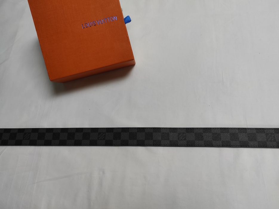 Curea Louis Vuitton – Stil și rafinament