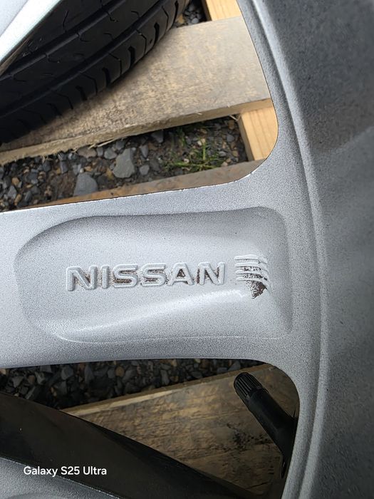 Лети джанти 18ки 5х114.3 Nissan + летни гуми 215/55/18 Continental