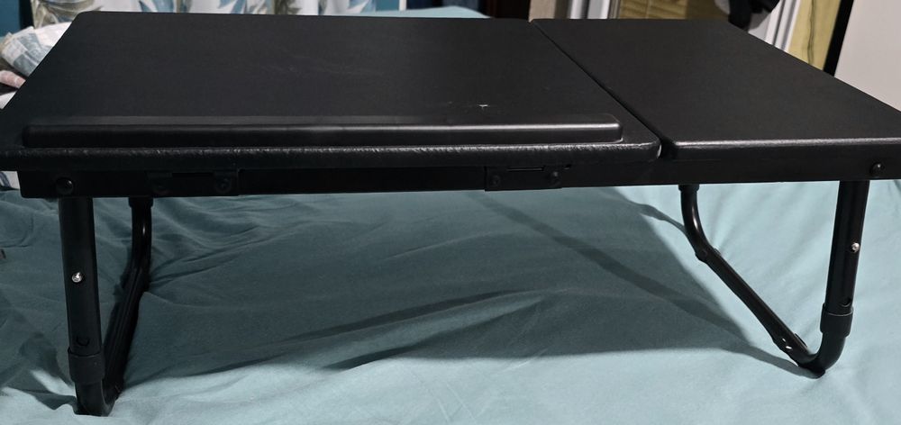 Практична и удобна стойка за лаптоп